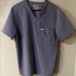 FIGS Men’s V-neck scrub top. Size medium. PO#2701Space Navy. Excellent condition